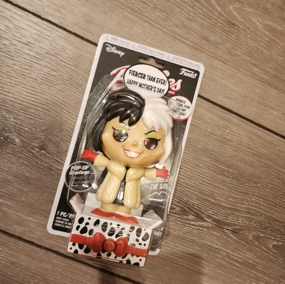 NEW Cruella De Vil Funko Popsie Mother's Day pop up greeting card characters - Picture 9 of 13